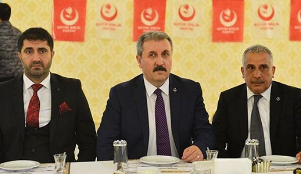 "Türkiye herkesin hakkını savunuyor"