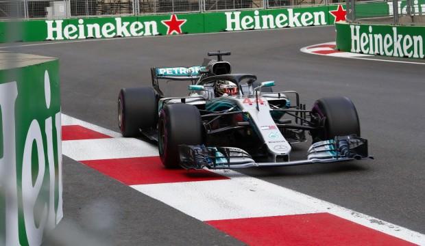 Azerbaycan'da zafer Hamilton'ın