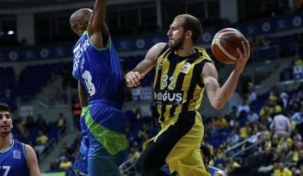 Fenerbahçe Doğuş liderliği garantiledi