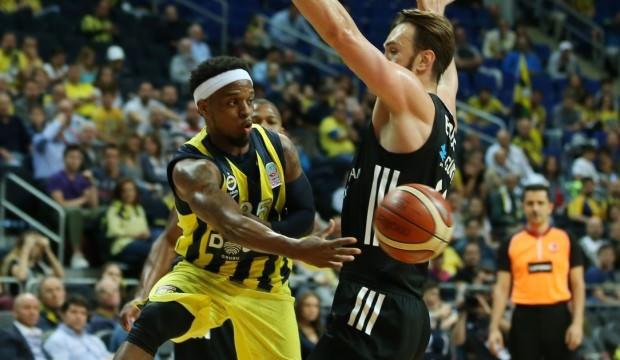 Fenerbahçe evinde Beşiktaş'ı farklı geçti