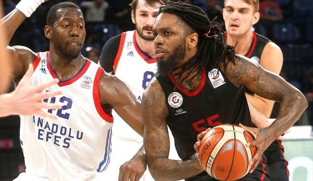 Anadolu Efes son periyotta fişi çekti!