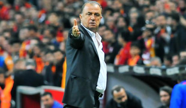 Dün akşam gözlerden kaçtı! Terim'i çıldırtan olay