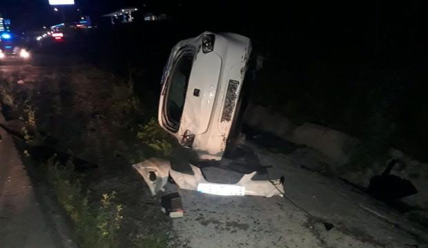 Eşeğe çarpan otomobil takla attı:3 yaralı