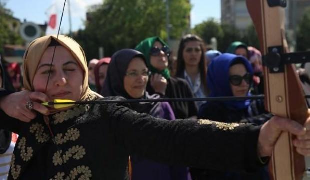 Okçuluk turnuvası ödül töreninde renkli görüntüler