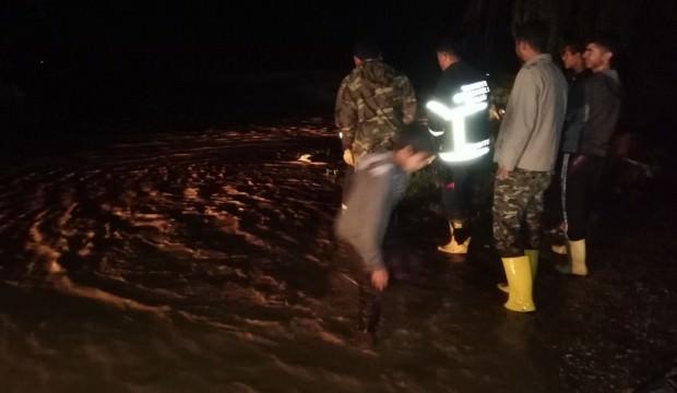Zergan Deresi taştı, köyü su bastı