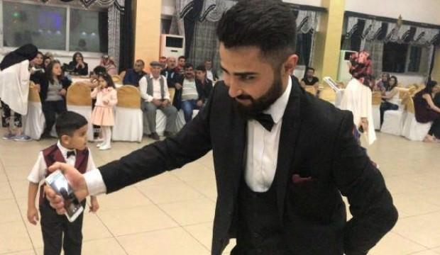 Şaşkına döndüler! Kendi düğününe böyle katıldı