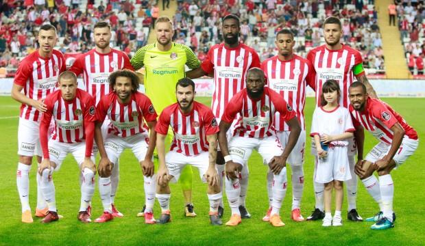 Antalyaspor'da kritik süreç! Tam 10 isim...