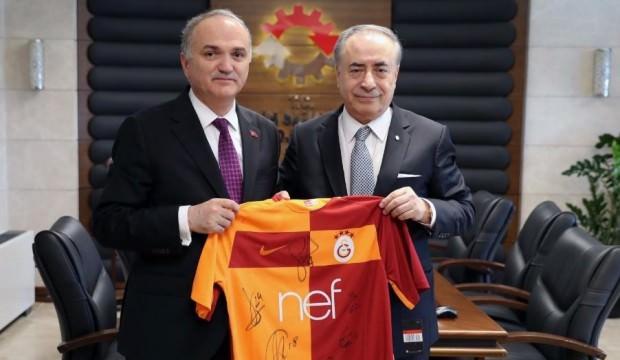 Mustafa Cengiz'den Bakan Özlü'ye ziyaret