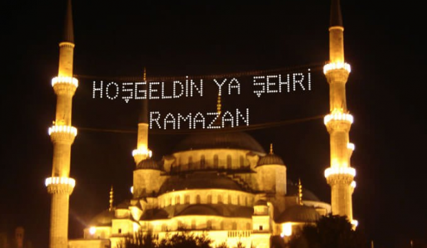 Sahurda ezan okunurken su içmek orucu bozar mı? Orucu bozan durumlar nelerdir?