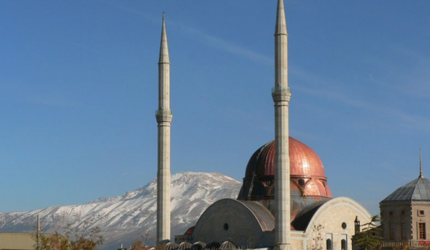 2018 Isparta Ramazan Bayramı namazı sabah saat kaçta kılınacak?