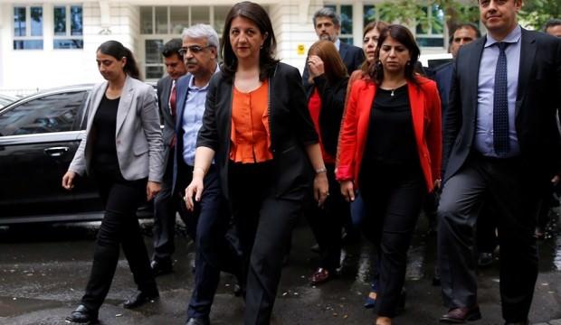 'Biz Kürtler hepsini biliyoruz, gölge etmeyin'