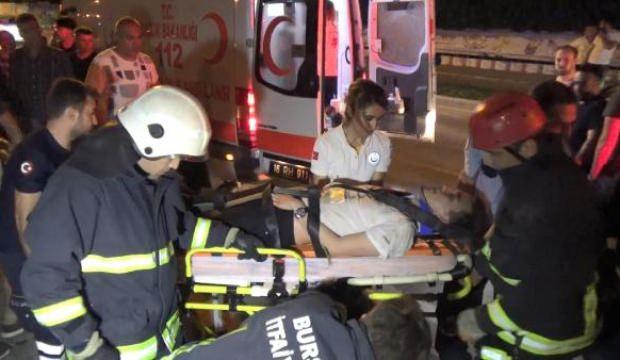 Bursa'da otomobil su kanalına uçtu: 2 yaralı
