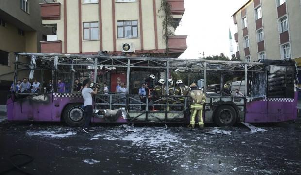 Halk otobüsü alev alev yandı!