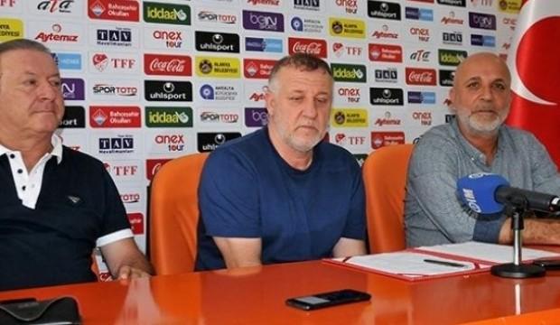 Mesut Bakkal'la imzalar atıldı