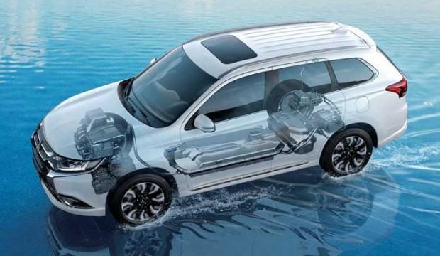 Mitsubishi "Outlander PHEV" Avrupa'da tanıttı