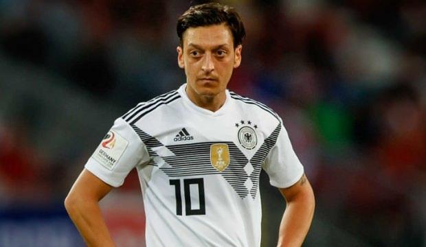 Almanya'dan flaş Mesut Özil açıklaması