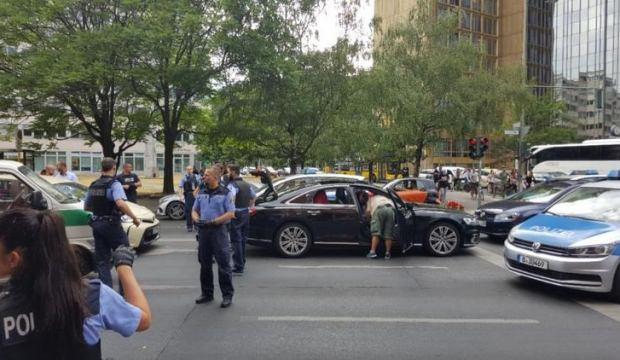 Türk düğün konvoyu Almanya'da kriz çıkardı