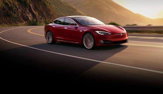 Kazada Tesla'nın bataryası iki kez alev aldı