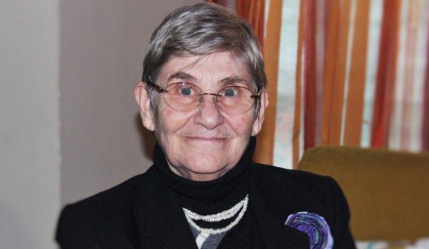 Canan Karatay Evimde bulaşık makinesi dahi yok Canan Karatay Evimde bulaşık makinesi dahi yok