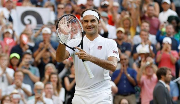 Federer zorlanmadan turladı