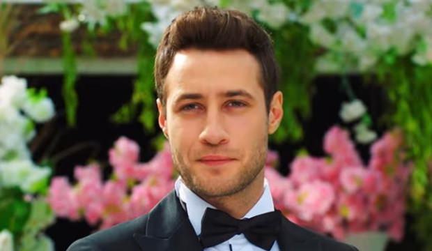 Ozan Dolunay kimdir? Aslen nereli ve kaç yaşındadır?