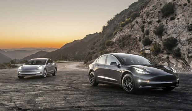 Tesla Model 3 üretim hedefini arttırdı