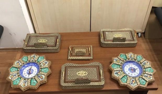 Tahta saatlerin içinden çıkanlar şok etti