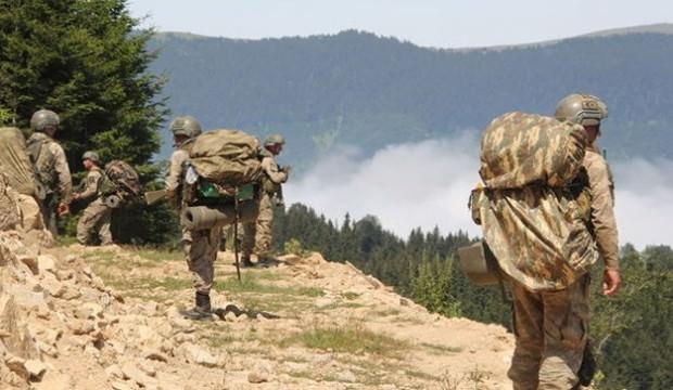 Müthiş takip! Teröristler sıkıştı asker yemin etti