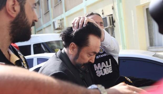 Adnan Oktar'ın villasından çıkan vazodaki ayrıntı