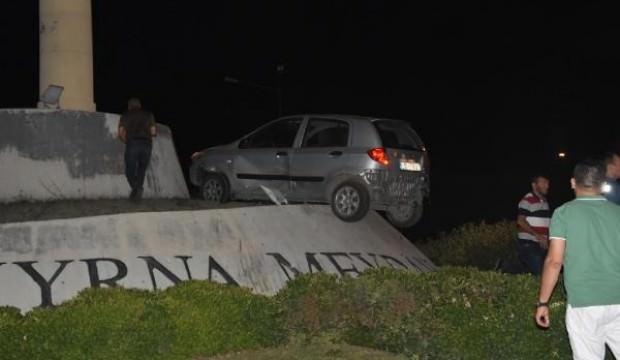 İzmir'de ilginç kaza! Görenler şaşkına döndü