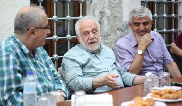 Prof. İhsan Süreyya Sırma: Gençler Türkçe bilmiyor