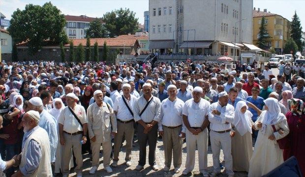 Vezirköprü'de hacı adayları uğurlandı