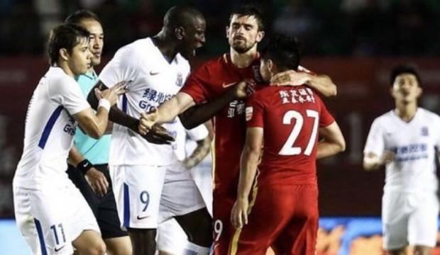 Demba Ba'ya yapılan ırkçı saldırıya dev ceza!