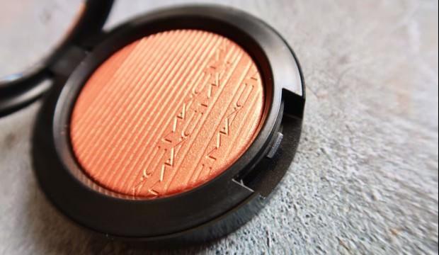 MAC Peaches Allık incelemesi MAC Peaches Allık incelemesi