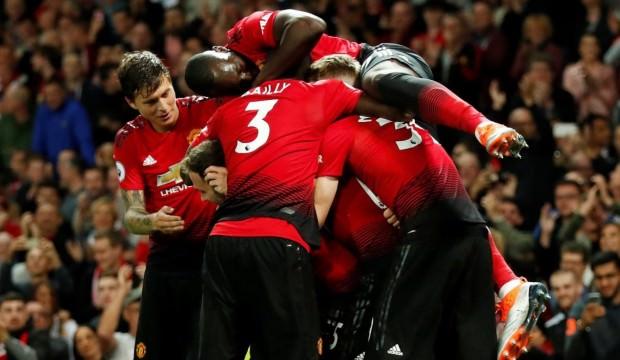 Manchester United açılışta hata yapmadı!