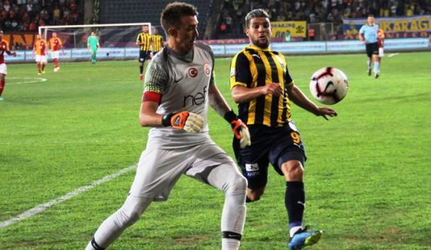 Muslera: Çok kötü bir sahada oynadık