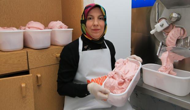 KOSGEB desteğiyle dondurmacı oldu KOSGEB desteğiyle dondurmacı oldu