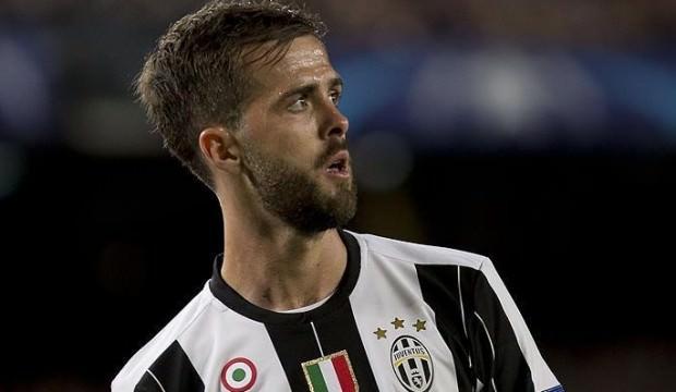 Juventus Pjanic'in sözleşmesini yeniledi