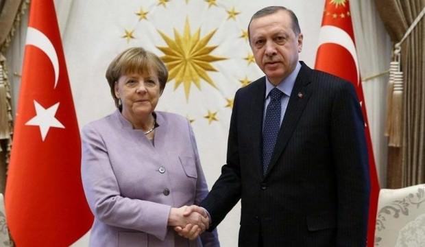 Noktayı koydu! Merkel'den bomba Türkiye açıklaması
