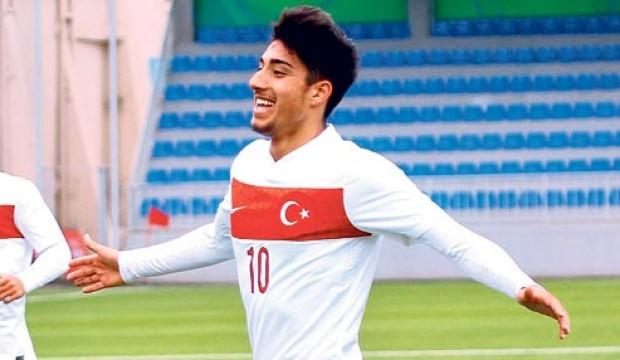 4 büyüklerin gözdesinden transfer açıklaması