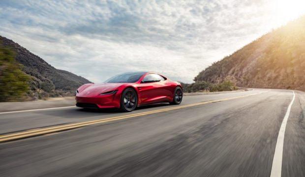 Tesla'nın yeni modeli göz kamaştırdı!