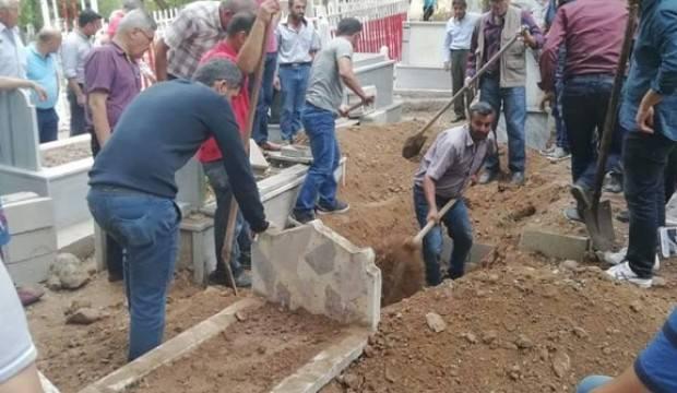Morgda cenazeler karışınca mezar açıldı