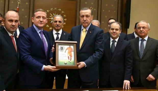 'Türk futbolcuların sözleşmesi TL'ye dönecek'