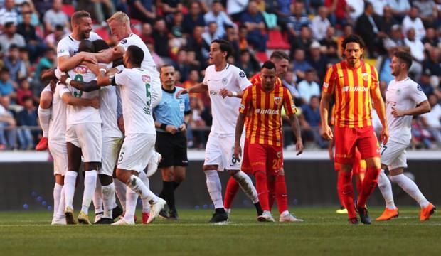 Konya'nın şakası yok! Kayseri evinde yıkıldı