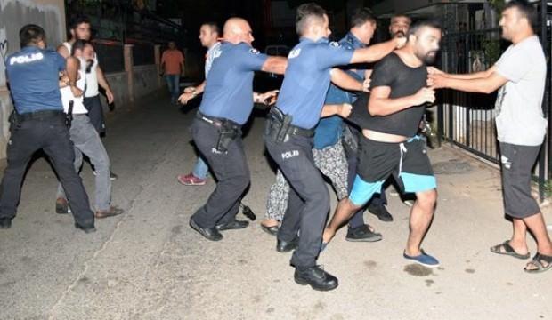 Bekçi ile polis araya girdi! Biber gazlı müdahale