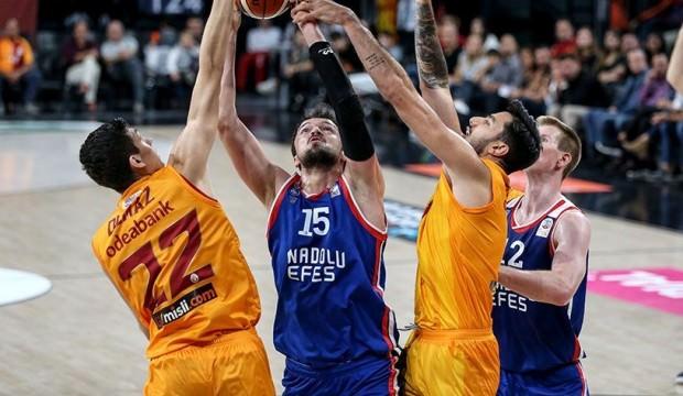 Anadolu Efes deplasmanda G.Saray'ı devirdi