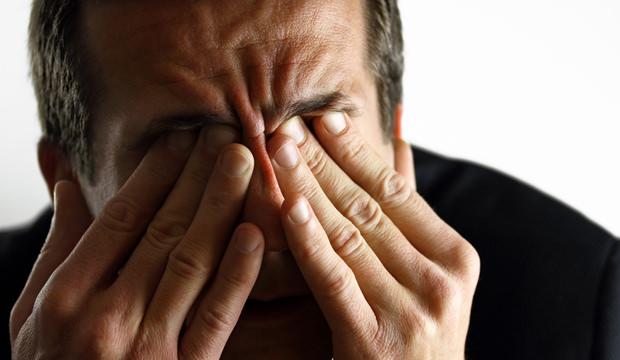 Göz yanması neden olur? Hangi hastalıkların belirtisidir? Tedavisi...