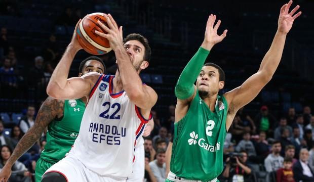 Anadolu Efes, son periyotta geri döndü!