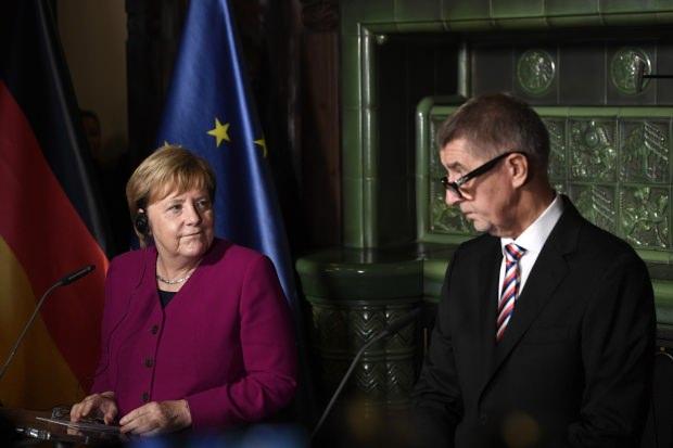  Almanya Başbakanı Angela Merkel ve Çekya Başbakanı Andrej Babis...