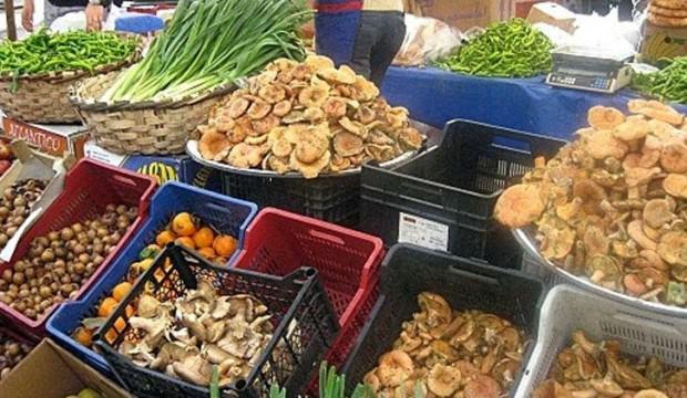 Karısı pazardan aldı, kocası yedi öldü